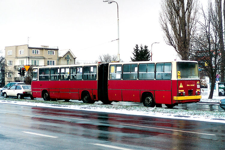 1959
Autobus odmalowano w starym układzie barw w, co zaskakujące, połowie 2002 roku.
