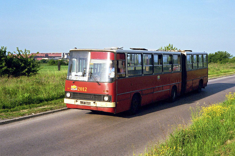 2012
Przebudowany na solo. W tle dawna Odlewnia Ursus, jeszcze w miarę kompletna.
