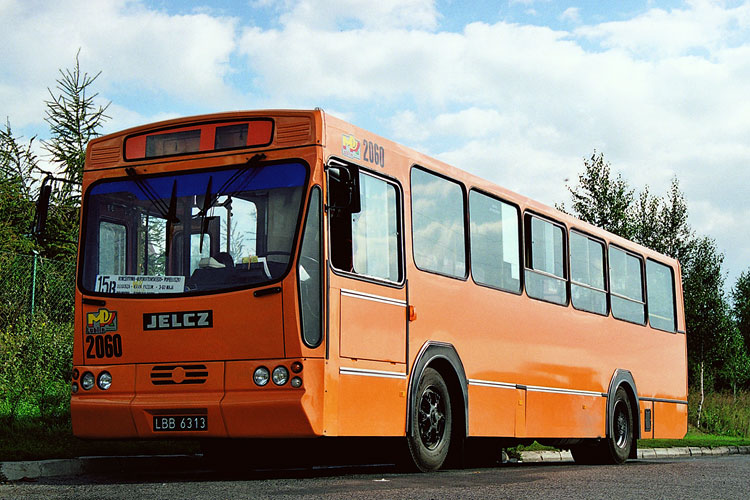 2060
Pierwszy wyremontowany w Krakowie jelcz M11.
