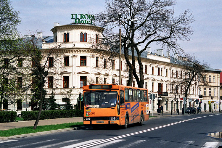 2093
W tle hotel Europa.
