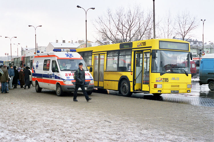 2185
Zatrzymanie spowodowane zasłabnięciem pasażerki.
