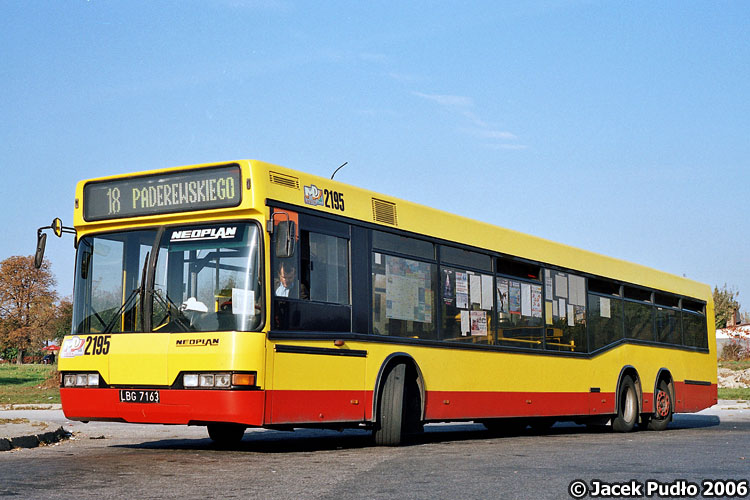 2195
Neoplan - autobus piękny i komfortowy. 
