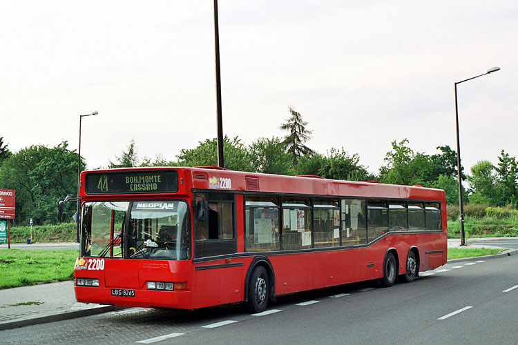 2200
Za długo to on w kwadratowym malowaniu nie pojeździł, otrzymując barwę czerwoną.

