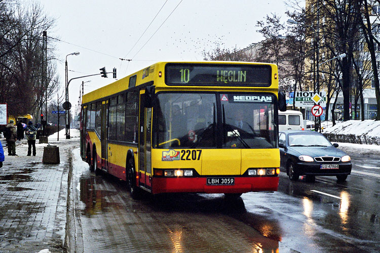 2207
Pojazdy wyprodukowane w Polsce - Neoplan pod Poznaniem, Lanos w Warszawie, Lublin w Lublinie.
