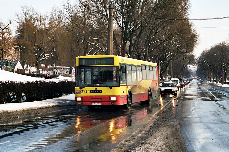 2214
2214 posiadał wygięte malowanie do 2004 roku.
