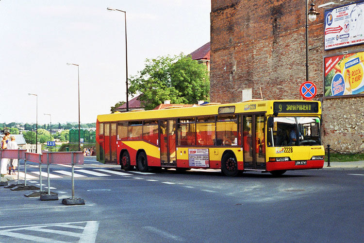 2228
Wakacyjny objazd spowodowany remontem Placu Wolności.
