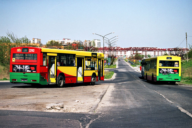2243
Porównanie estetyki malowań wypada druzgocąco dla 2183.
