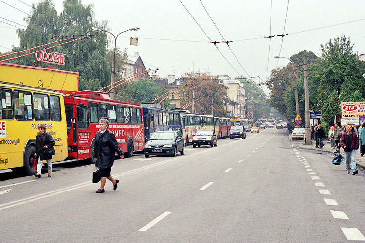 821
Zatrzymanie spowodowane podłożeniem atrapy bomby w jubilerze na Racławickich.
