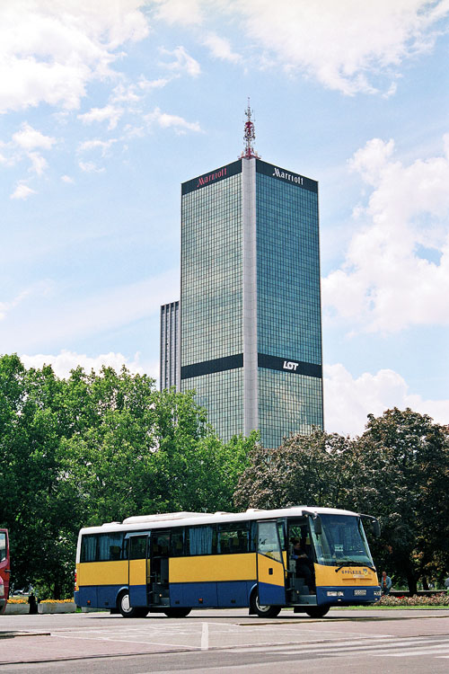 Solbus C10,5 #PO5009N
W tle Mariott.
Słowa kluczowe: warszawa_wiezowce