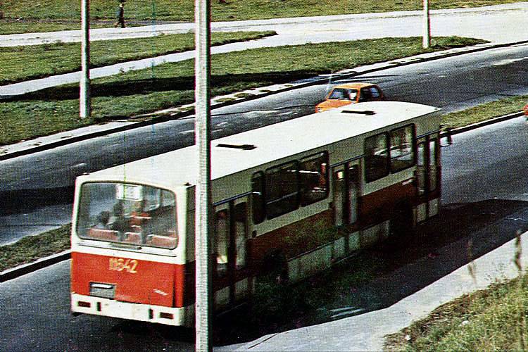 11642
Peera walczy z podjazdem na Nadbystrzyckiej.

