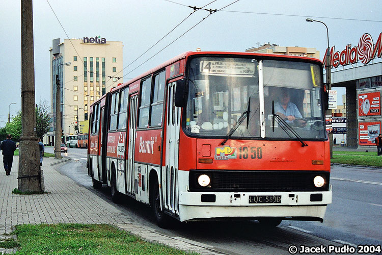 1850
1850 posiadał ciekawy podkład pod reklamę, przypominający nieco stare malowanie.
