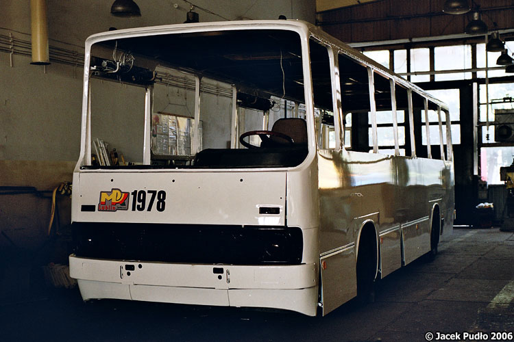 1978
Tak wygląda gotowa w 2/3 solówka.
