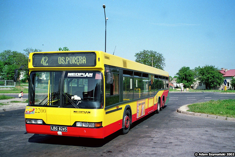 2200
Kilkuletnie Neoplany N4020 charakteryzowały się nowoczesnym wyglądem i znakomitą prezencją. 

