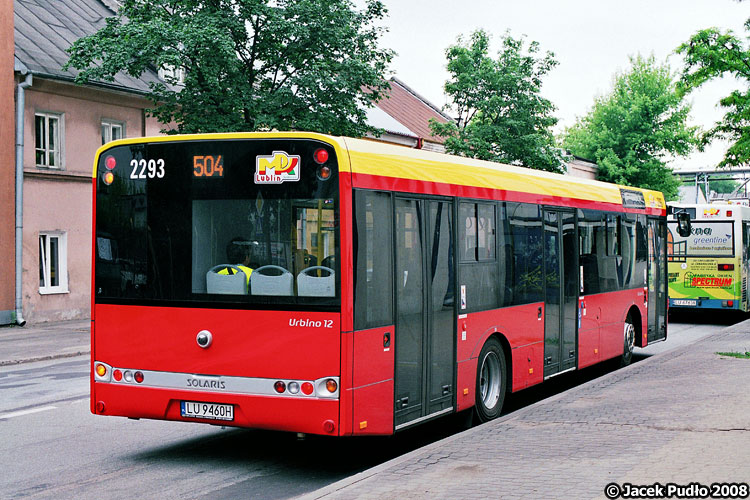 2293
Solarisy to chyba jedyne autobusy, na których nowa wersja malowania jakoś wygląda.
