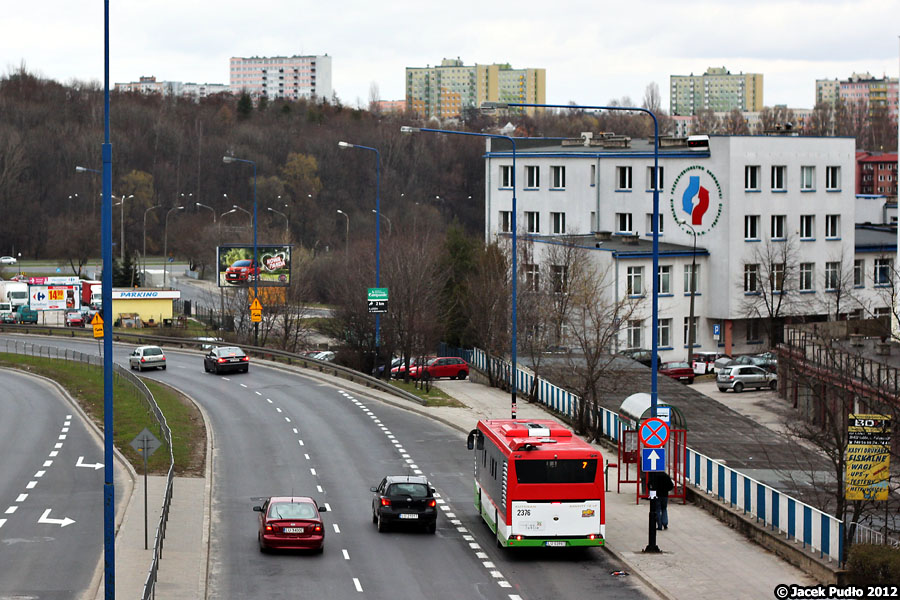 2376
Zmiana trasy linii 7 wprowadziła bezpośrednie połączenie Wieniawy i Sławinka z rejonem przemysłowym Felina i zajezdnią autobusową Majdan Tatarski.
