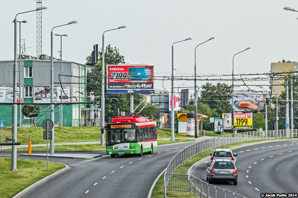 3884
Lipiec 2014 roku, nowe Trollino na świeżo odremontowanej ulicy z wymienioną na nową siecią.
