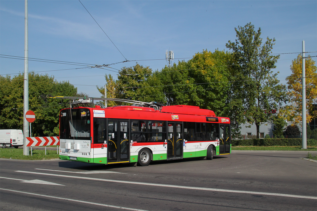 3890
Nówka w 2014 r. na Mełgiewskiej, jeszcze przed budową przedłużenia sieci w stronę zajezdni na Grygowej.
