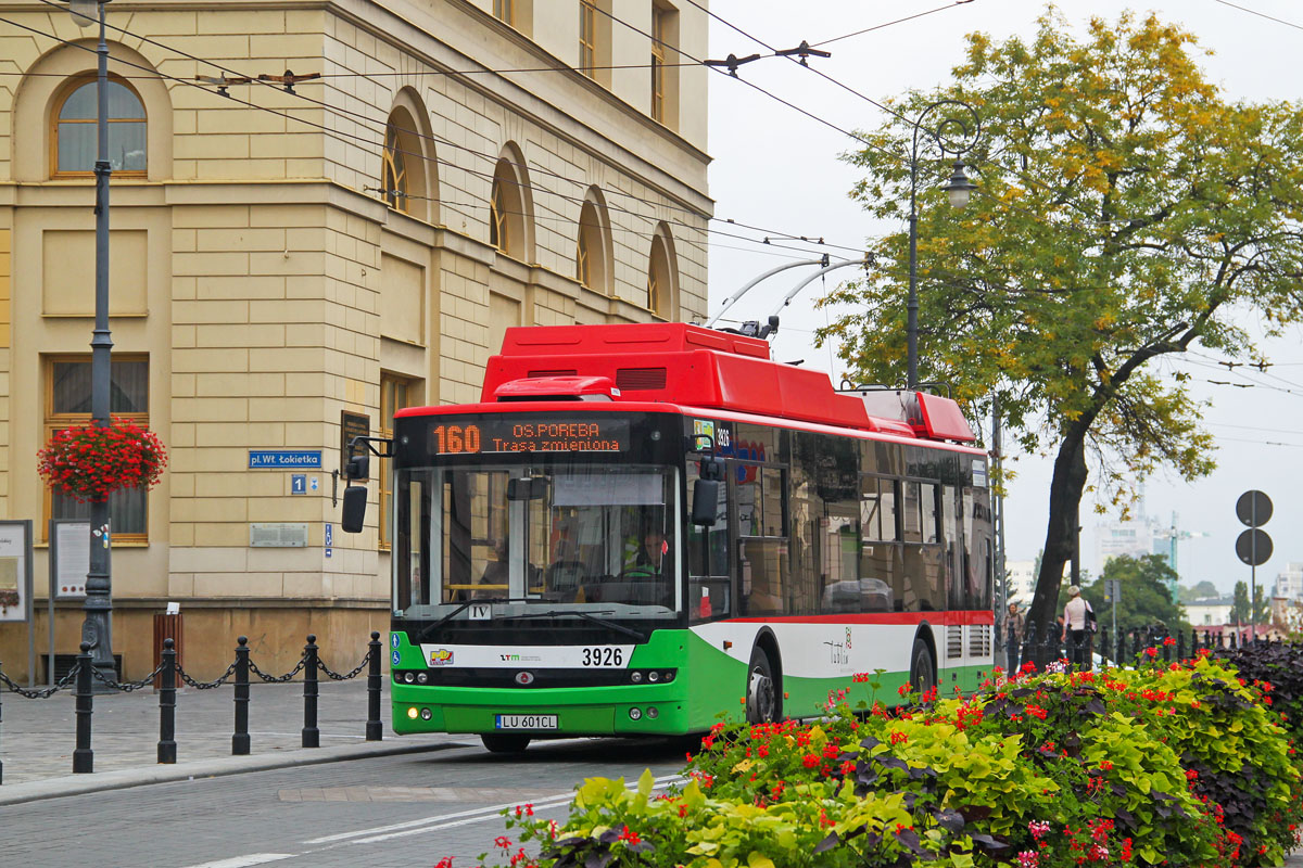 3926
Linia 160 w drodze na osiedle Poręba.
