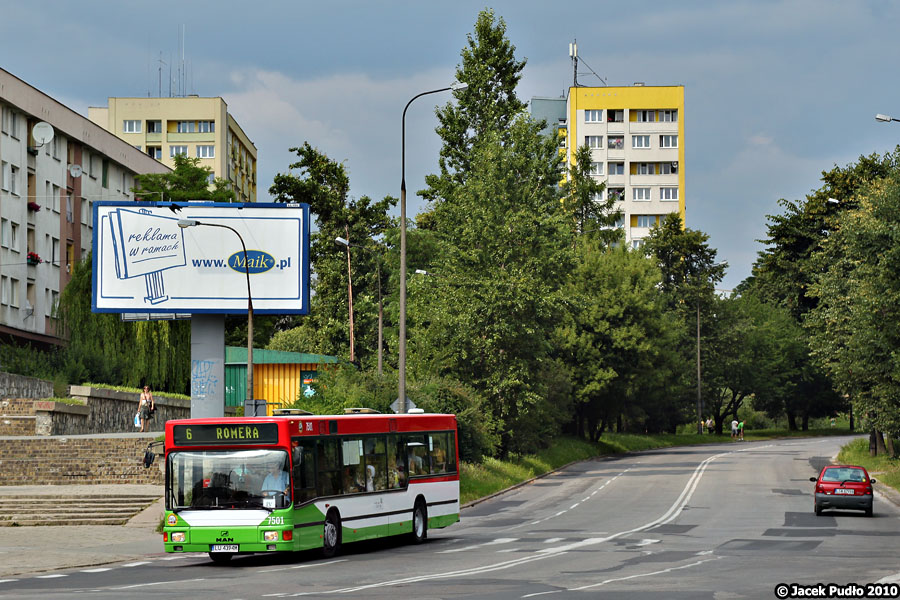 7501
Po wejściu AKL na 6 na Kalinowszczyźnie zaroiło się od pojazdów w miejskich barwach.
