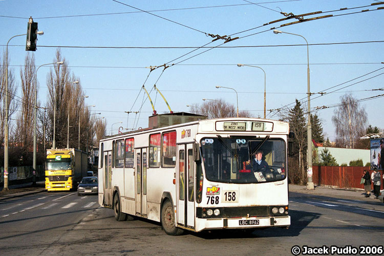 768
Biel jest chyba najpopularniejszym kolorem na trolejbusach.
