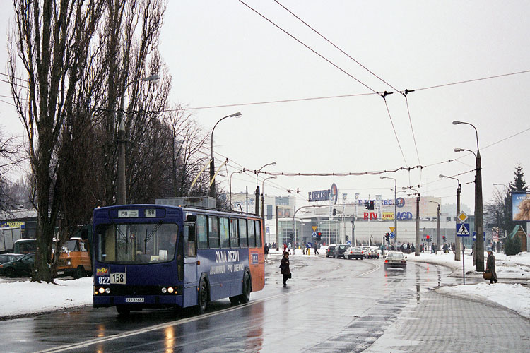 822
W tle centrum handlowe E. Leclerc.
