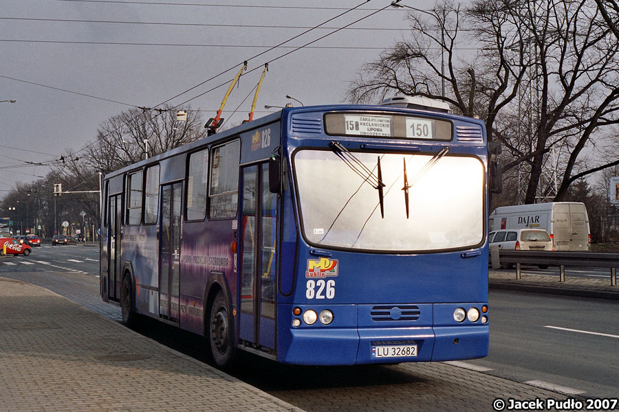 826
Asynchron chodzi bez zarzutu. Kto wie, może niedługo powstanie trolejbus niskopodłogowy z jednym z dwóch przetestowanych już napędów asynchronicznych.
