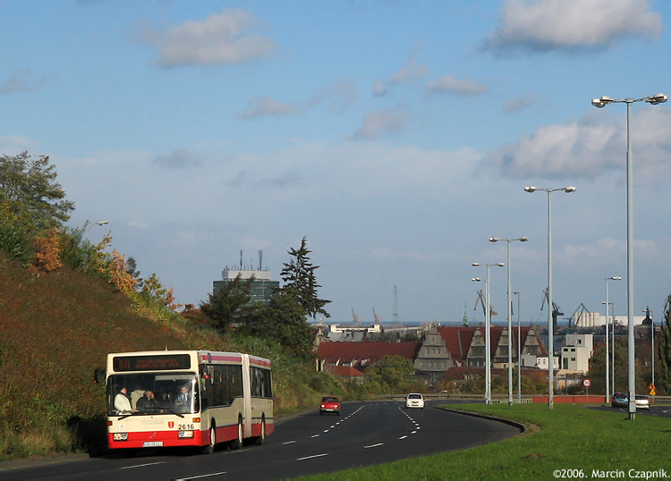Mercedes O405GN2 #2616
Aktualnie trwa tutaj budowa nowej trasy tramwajowej na Chełm.
