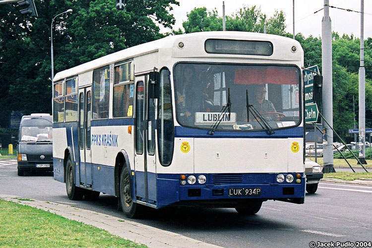 Ikarus IK160P #LUK934P
Sprzedany w 2007 prywatnemu przewoźnikowi z okolic Stalowej Woli krótki zemun z PKS Kraśnik często kursował na trasie Kraśnik-Lublin.
