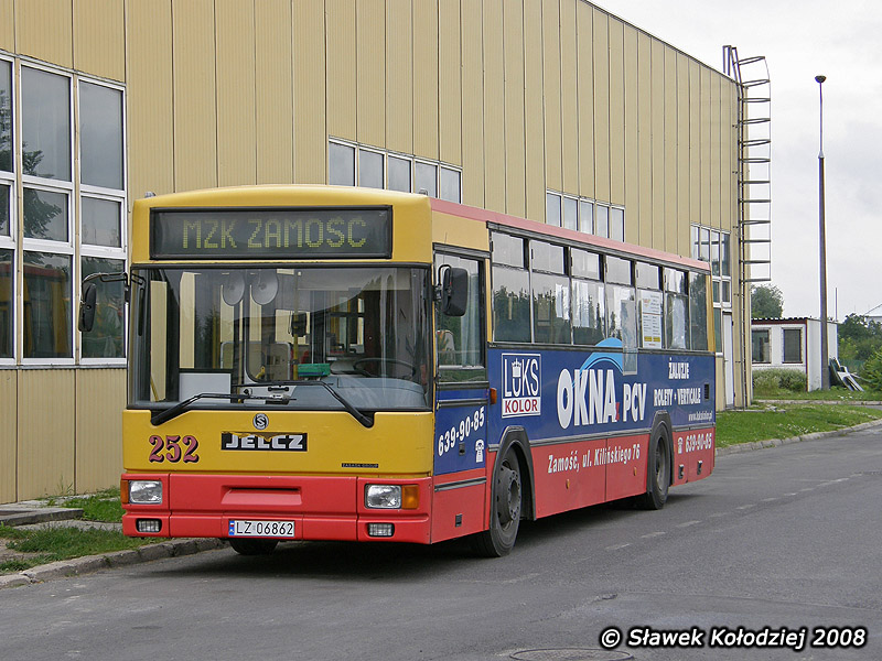 Jelcz M120 #252
Schował się za myjką i myślał że go nie znajdę. :)
Słowa kluczowe: 252