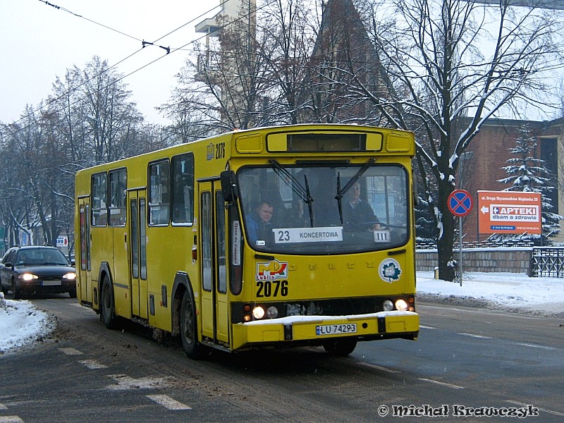 2076
Kolejny przykład samowolki MPK. Na tablicy zamiast "Os. Szymanowskiego" jest "Koncertowa", a zamiast "Felin" - "Os. Jagiellońskie"
