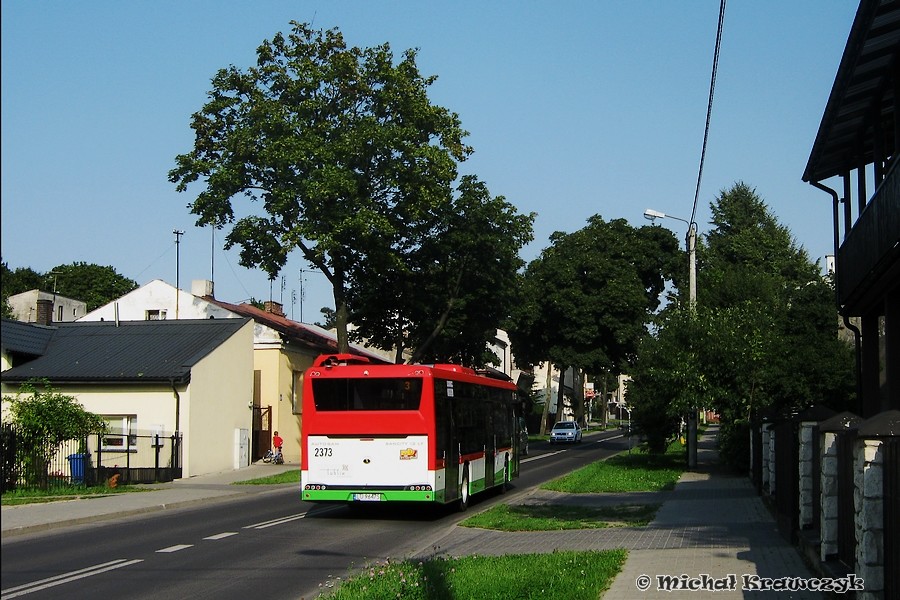 2373
Autosan minął granicę dwóch starych dzielnic: Dziesiątej i Kośminka, po czym wspiął się po wyremontowanej w 2008 roku ulicy Pawiej.
