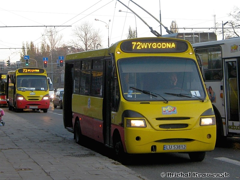 Kapena na 72 i 73
Choć od ponad dwóch lat kapeny rzadko kursują na 73, to w okolicach dnia Wszystkich Świętych znów zaczęły się pojawiać - porównaj [url=http://www.lubus.vot.pl/galeria/displayimage.php?pos=-1799]z tym zdjęciem[/url].
