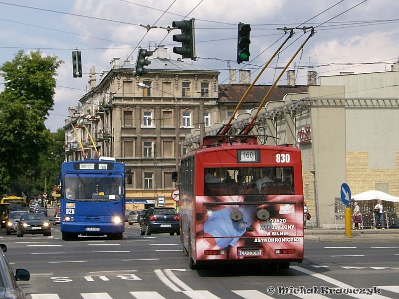 826 i 830
Dwa z trzech Jelczy PR110AC jeżdżących po Lublinie...
