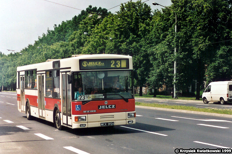 Jelcz M121MB #WCX 3926
W czerwcu 1999 r., w zamian za uszkodzoną Danę (najpewniej 2246), kursował zastępczy Jelcz M121MB. Autobus trafił później do Piły.
Słowa kluczowe: test