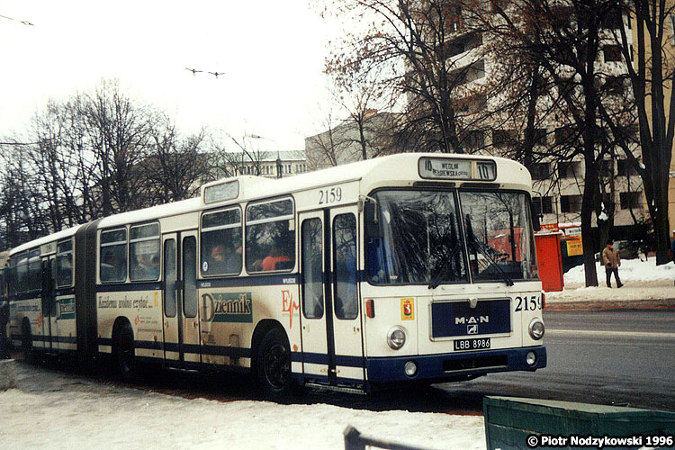 2159
Model, film, czcionka numeru, herb, lokalizacja przystanku - wszystko po staremu.
