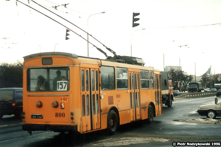 800
Zabawnie mały fiat na lini 157.

