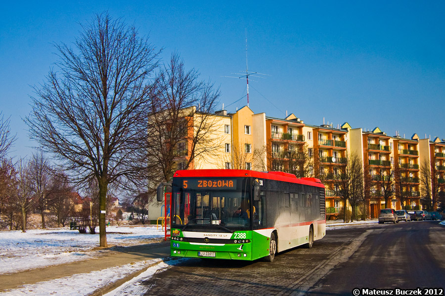 2388
Generalnie Autosany są szybkie i mało palą. Wciąż jednak wiele do życzenia pozostawia jakość wykończenia. 

