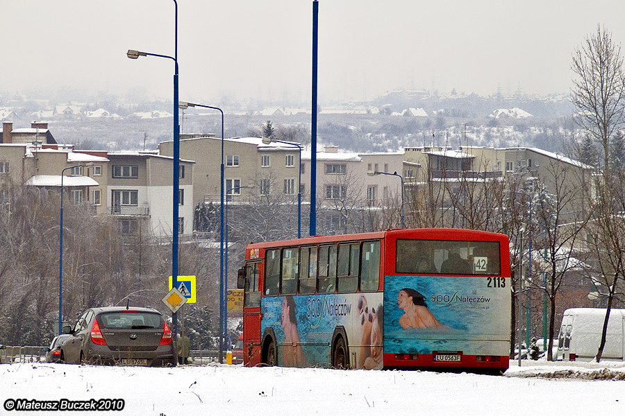 2113
Tej pani nie zimno? 
