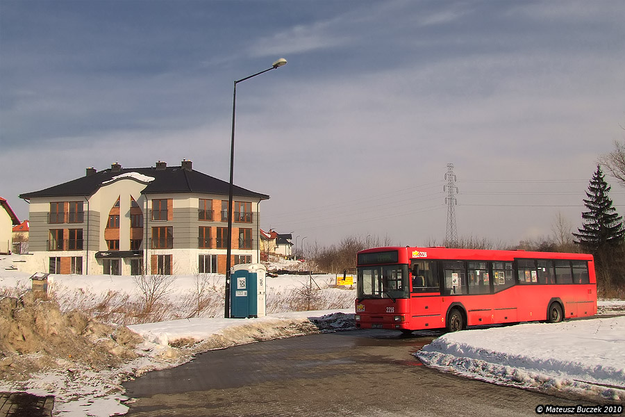 2216
Sama pętle się nie zmienia, ale domów w około przybywa.
