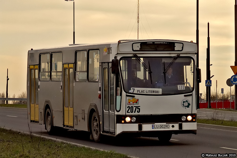 2075
Czekałem na jakiegoś przegubowca na zjeździe, trafił się mig na 7.
