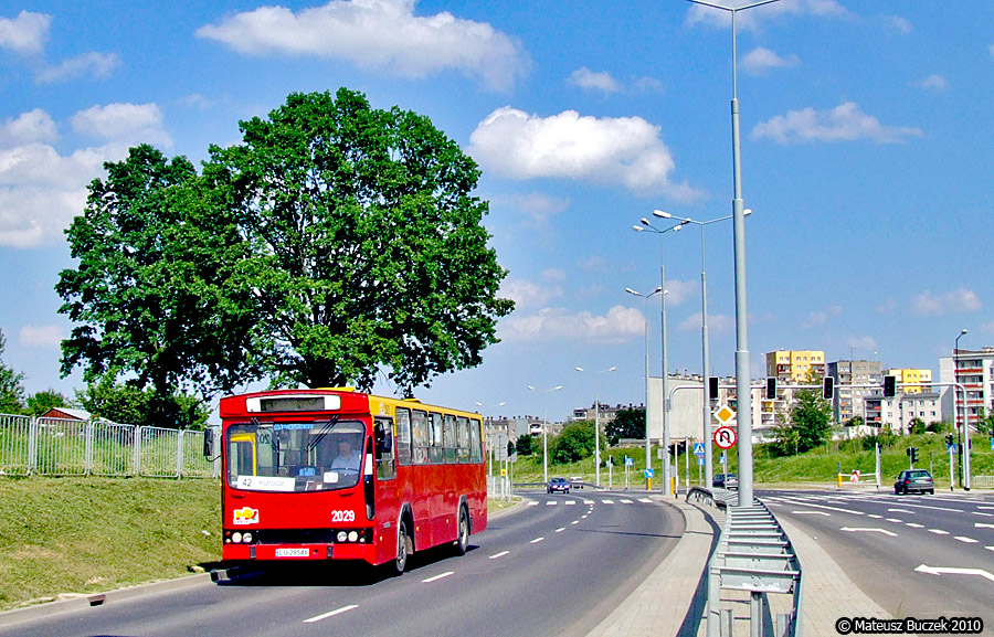 2029
Pędzący Mig na równej drodze - coś wspaniałego.
