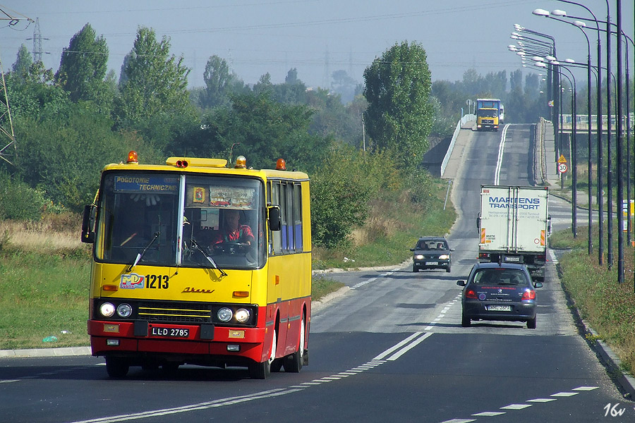 1213
Powrót na bazę w chłodny, jesienny poranek.

