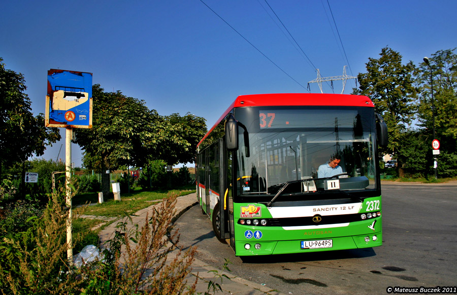 2372
Ten Autosan odznaczał się wyjątkowo głośnymi trzaskami plastików we wnętrzu.
